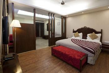 Hotel Oyo Premium Pitampura Neu-Delhi Exterior foto