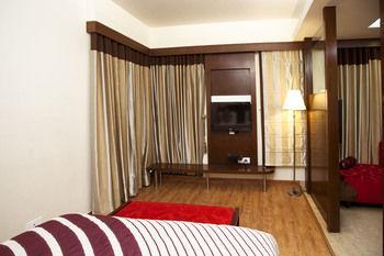 Hotel Oyo Premium Pitampura Neu-Delhi Exterior foto